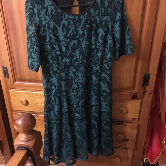 Teal dress - Picture 1 of 2